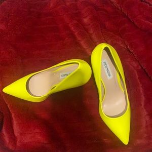 Neon pumps